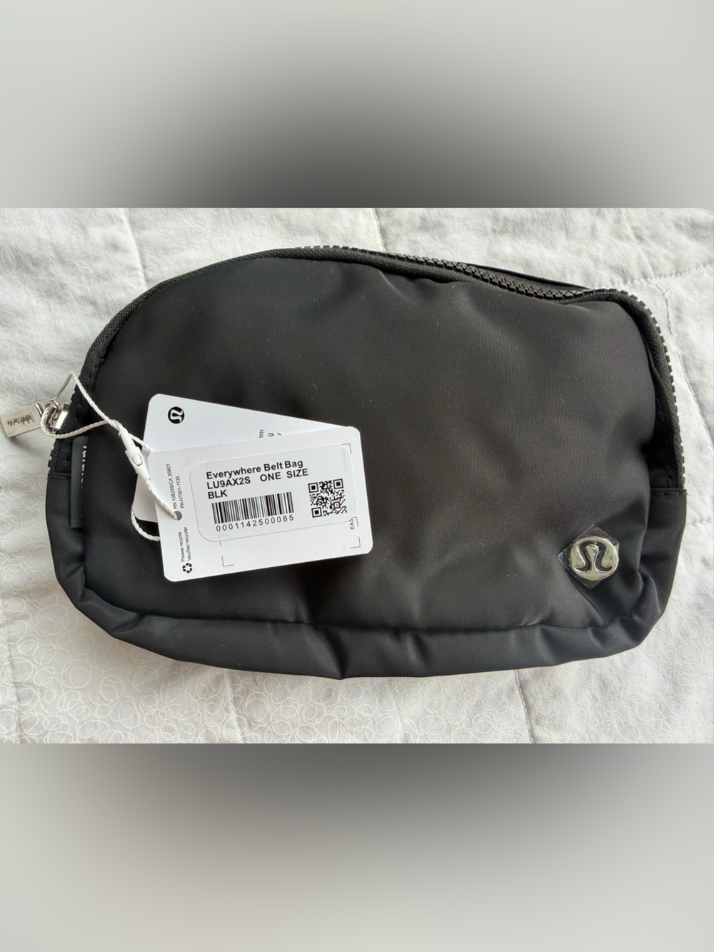 lululemon athletica Black Everywhere Belt Bag - Minimal Zip Pouch